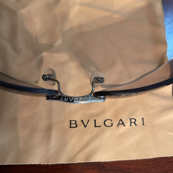 BVLGARI SUNGLASS. - Picture 7 of 12